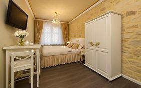 Cathedral Prague Apartments